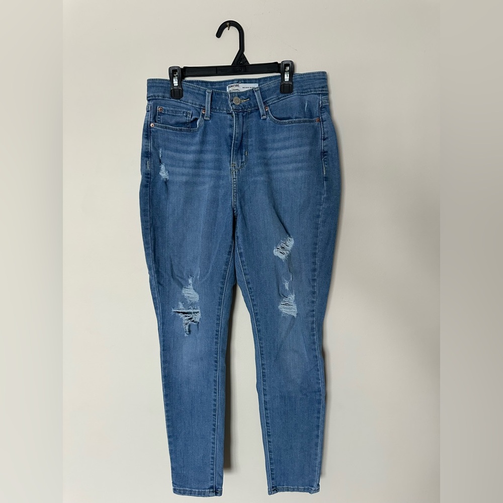 Signature by Levi Strauss Blue Distressed Skinny‎ Jeans